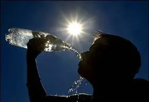 خیابان خوابی به دلیل گرما + تصاویر
