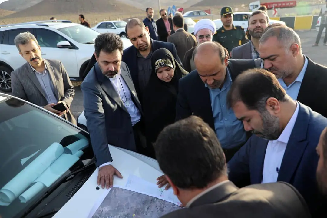  از طرح  آبرسانی به مجتمع های روستایی لای سیاه و کوهستان - بهارستان
