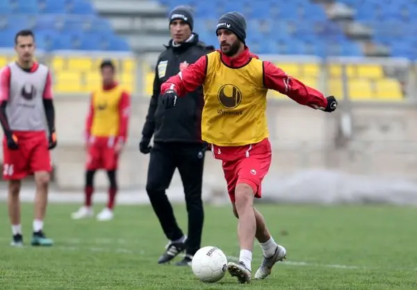 تمرین آدینه پرسپولیس زیر بارش باران