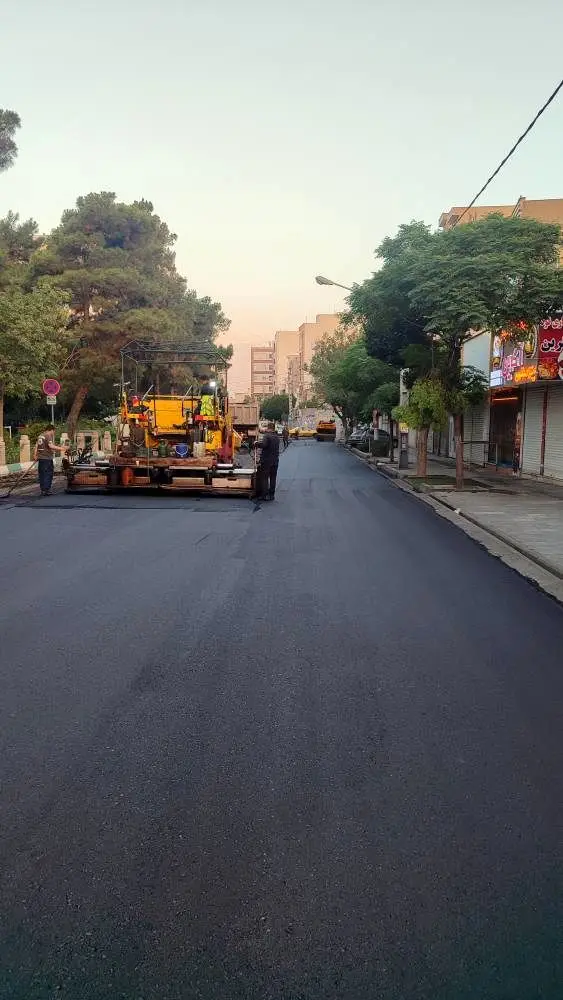 مناسب سازی ۱۷۵ هزار مترمربع محورهای منطقه ۱۴ با روکش مکانیزه
