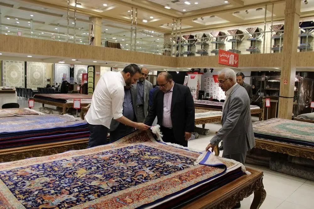 بازدید شهردار منطقه ۲۱ از مجموعه شهر فرش انجام شد