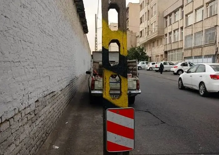 جابه‌جایی و رفع خطر تیرهای برق در محلات توحید و دریان نو

