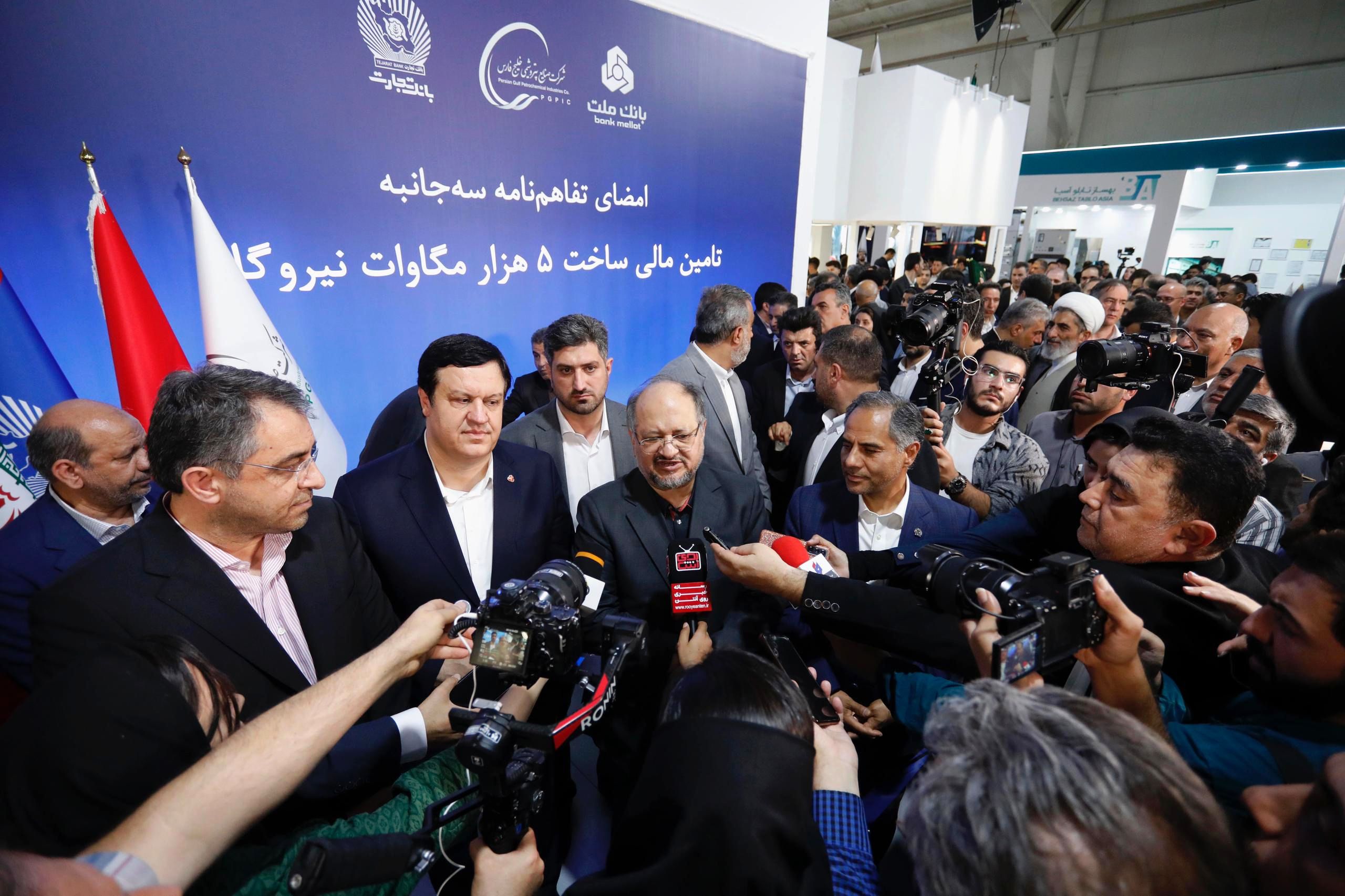 غرفه هلدینگ خلیج فارس در سومین روز نمایشگاه بیست و نهم بین‌المللی نفت، گاز و پتروشیمی