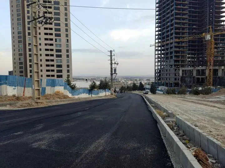 منطقه 22 به تحقق وعده آسفالت‌ریزی ۴۰ هزار تنی نزدیک می شود