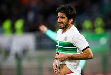 رقابت استقلال و پرسپولیس برای جذب هافبک ذوب‌آهن