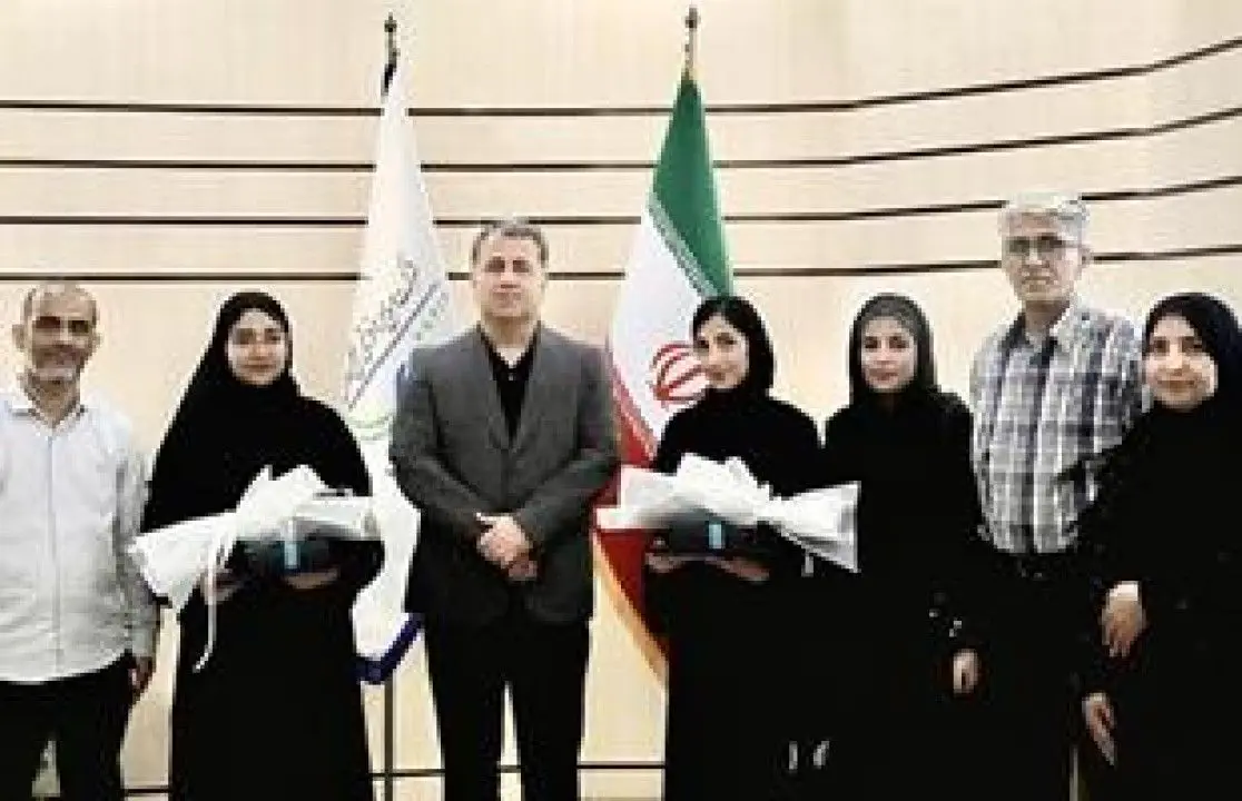 مدیرعامل پتروشیمی پارس از سارا و حلیمه تجلیل کرد

