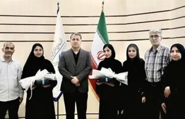 مدیرعامل پتروشیمی پارس از سارا و حلیمه تجلیل کرد

