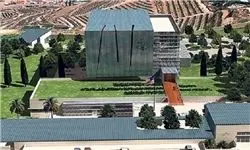 تخریب مجسمه رییس جمهور +عکس