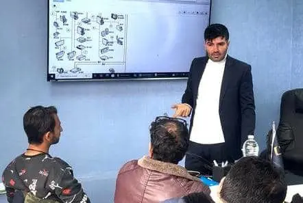 برگزاری نخستین سمینار عیب یابی نسل جدید ماشین آلات سنگین  ولوو در کشور

