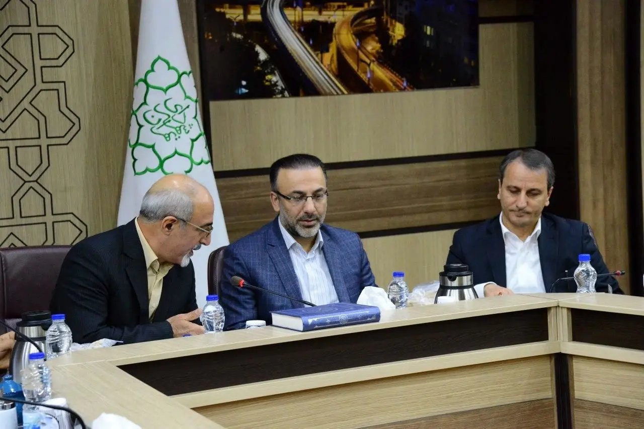 بساط گستران تجریش حقوق کسبه را تضعیف می کنند 