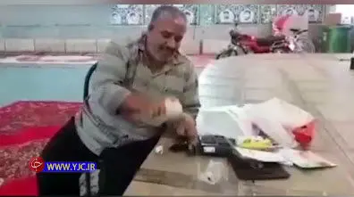 
واکنش عضو شورای شهر پس از دریافت هدیه خارجی + عکس
