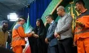 تجلیل از سفیران پاکیزگی و سبز منطقه یک در اجتماع شبانه میدان تجریش