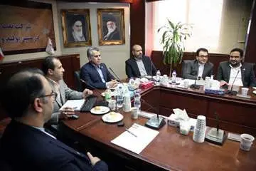 نشست صمیمی مدیرعامل شرکت نفت مناطق مرکز ایران با کارکنان اداره بازرسی و حفاظت فنی