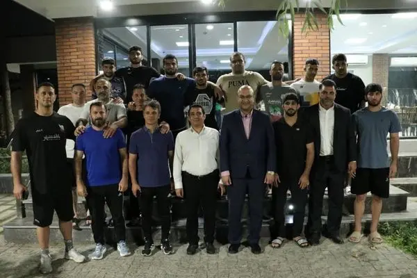 حضور دبیرکل کمیته ملی المپیک در اردوی تیم ملی کشتی فرنگی