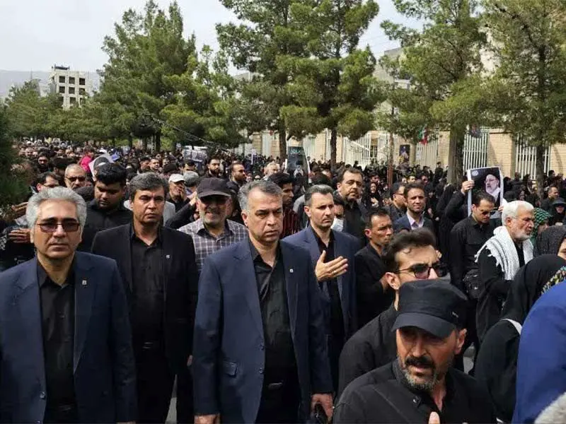 سوگواری مدیران و کارکنان بانک مسکن خراسان جنوبی در تشییع پیکر شهید جمهور

