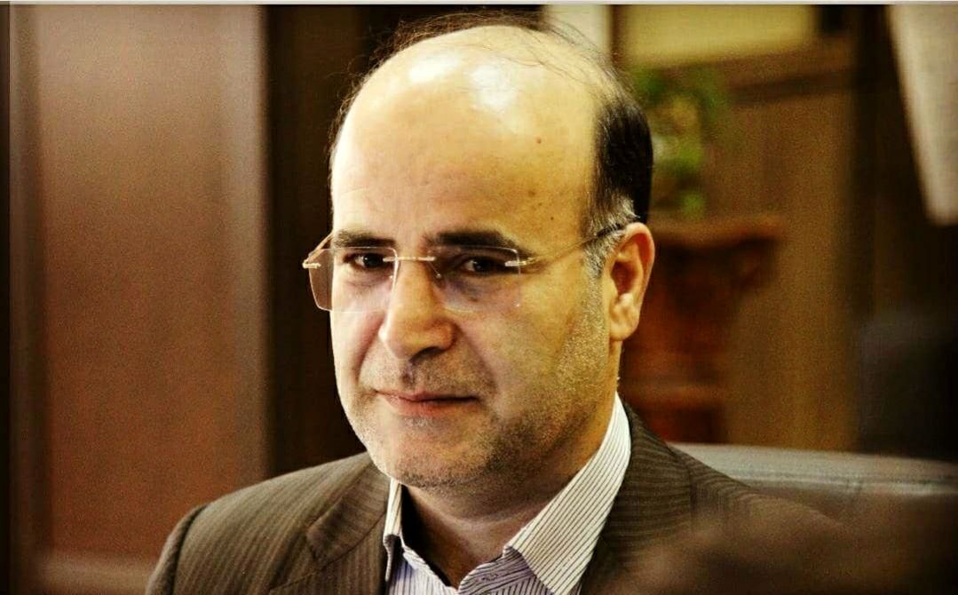 عید قربان، عید بندگی. عیدی که آن را با نام حضرت ابراهیم و اسماعیل می‌شناسیم.

