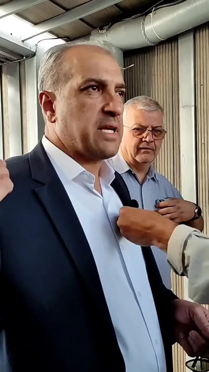  پل عابر پیاده  در میدان صنعت با کفپوش طرح چوب بازسازی شد