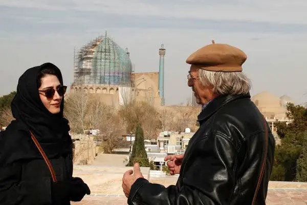 نمایش آنلاین «پرسه در شهر لاجوردی» بررسی می‌شود
