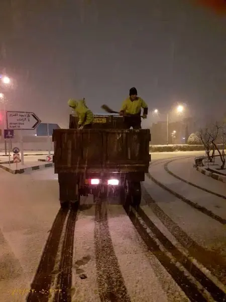 تمامی معابر  و بزرگراه های سطح منطقه 2 باز و دارای ترافیک روان است