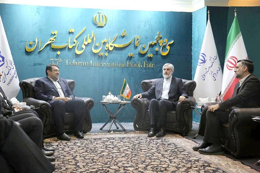 نقش ممتاز بانک ملی ایران در حمایت صنعت نشر و کتاب
