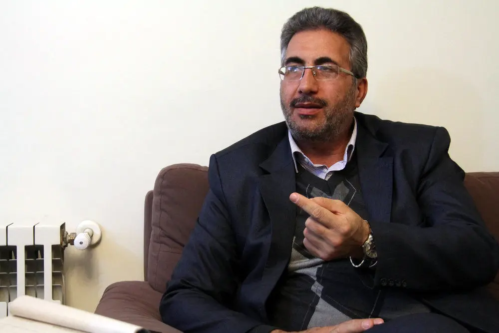 در خیابان‌ها به دنبال کالای قاچاق نگردیم/در اجرای قانون صادرات و امحای کالای قاچاق مشکل داریم
