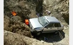 سقوط پراید به دره با 4 مصدوم + تصویر