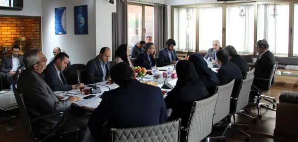 پاسخ به نیازهای ناشناخته بیمه‌گذاران، مهم‌ترین اقدام 1403 بیمه رازی

