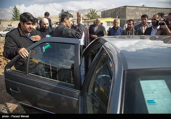 عکس/ ماشینی که رئیس کمیته امداد سوار می شود