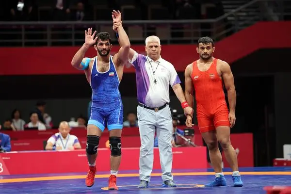 حسن یزدانی طلا گرفت