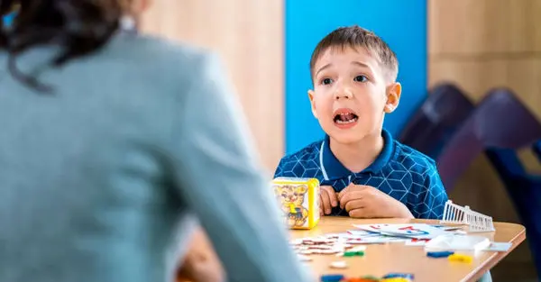 راهکارهای درمان لکنت زبان ناگهانی