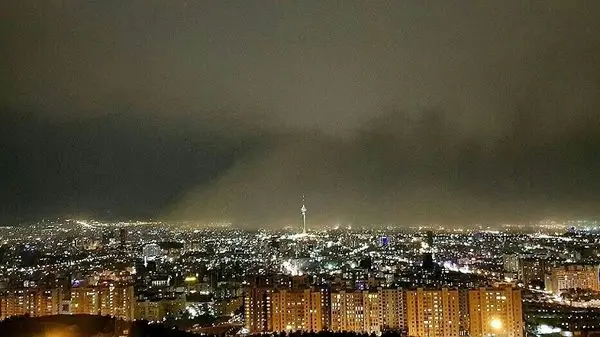 تصویری جالب از ورود طوفان خاک از جنوب تهران+عکس