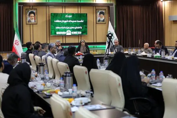  هیئت امنای محلات پل ارتباطی مدیریت شهری و مردم 