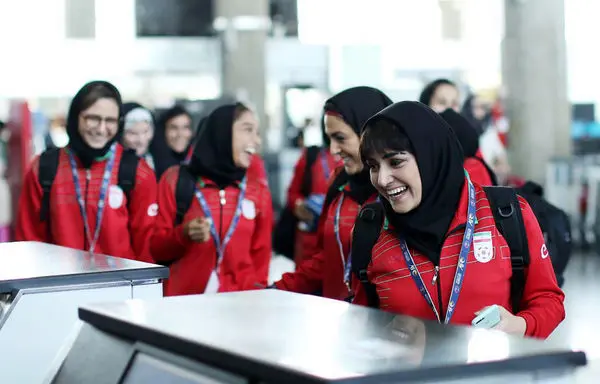 اعتراض کانون کارگردانان سینما به تحریم «عرق سرد» توسط حوزه هنری