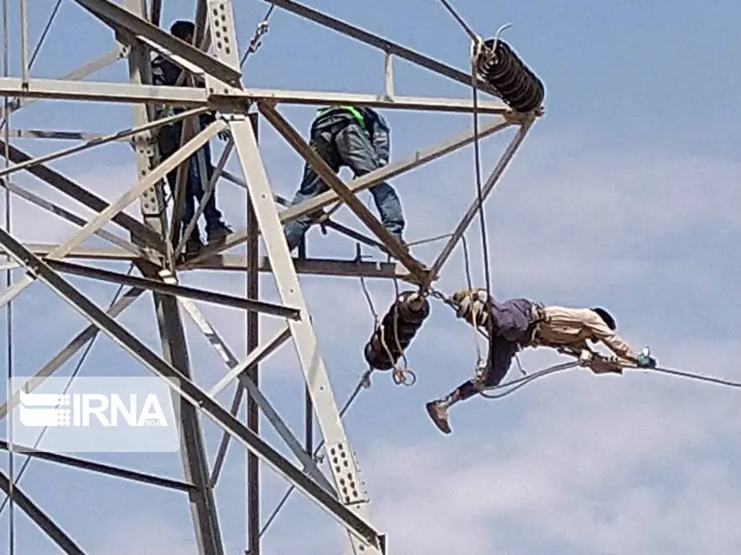 پنج طرح تامین و انتقال برق و انرژی در فارس و جنوب کشور به بهره‌برداری رسید

