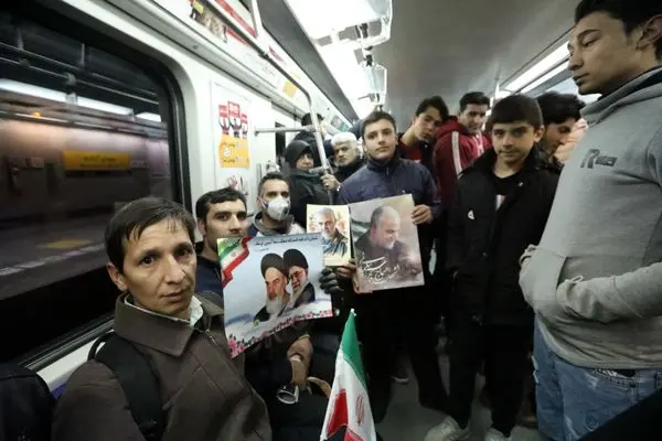 جابجایی یک میلیون ۶۳۵ هزارو ۲۸۱ نفر با متروی تهران در یوم الله ۲۲ بهمن ۹۸
