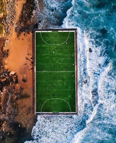زمین فوتبال رویایى در جزایر گوام آسیا+عکس
