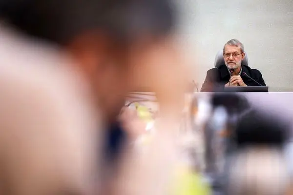  باید در برابر زیاده‌خواهی آمریکا ایستاد