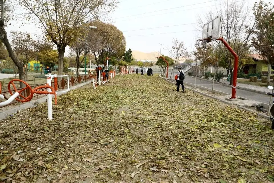 برپایی گذرگاه های پاییزی در بوستان های منتخب منطقه ۱۳