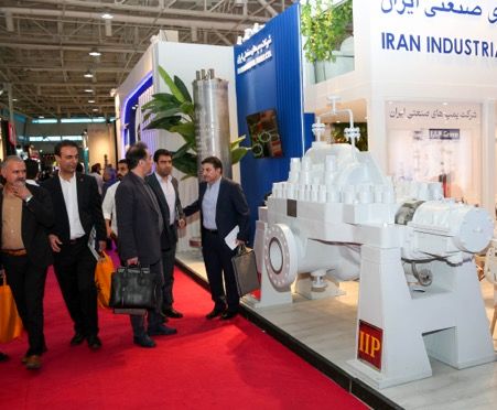 حضور فعال کارشناسان بانک توسعه صادرات ایران در نمایشگاه صنعت نفت، گاز، پتروشیمی

