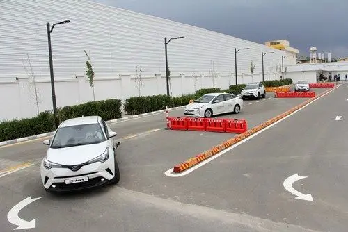 اولین مرکز اختصاصی تست درایو + جزئیات