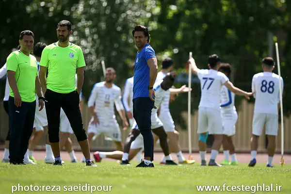 برخورد فرهاد با قلیانکشهای استقلال!