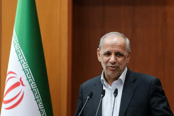 ابقای ۵ بازنشسته در ۴ وزارتخانه