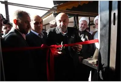 اهدای کلید واحد مسکونی مددجوی بهزیستی به دست وزیر رفاه