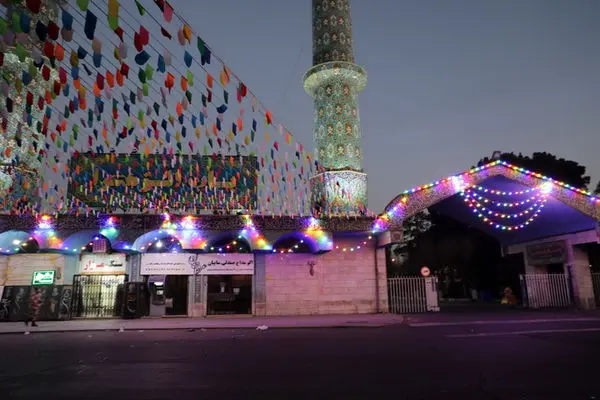 تعویض و بهسازی سردرها و دروازه های بهشت حضرت زهرا(س)