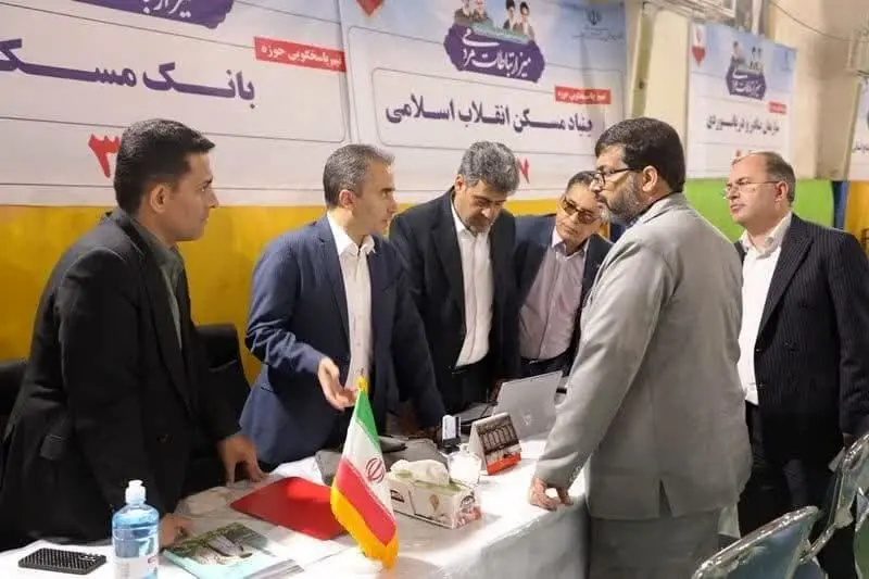 حضور مدیران بانک مسکن در میز ارتباطات مردمی سفر رئیس جمهور به خوزستان

