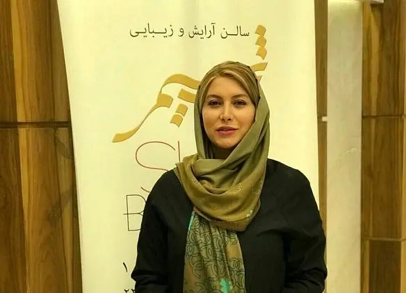 تبلیغ فریبا نادری برای طراح مانتو خود! + عکس