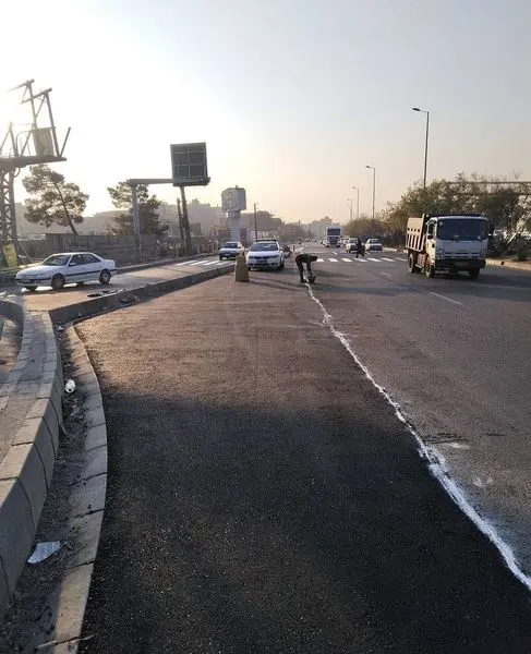 بهسازی بزرگراه‌های منطقه 19 با اجرای عملیات لکه‌گیری و روکش آسفالت

