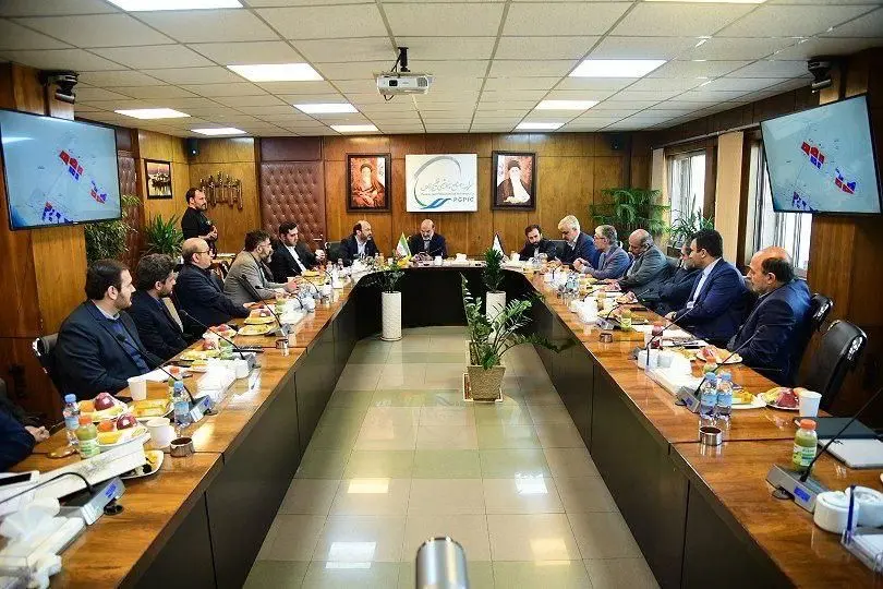 آغاز همکاری برای احداث پارک پتروشیمیایی متانول و صنایع پایین دستی در منطقه ویژه اقتصادی صنایع انرژی‌بر پارسیان

