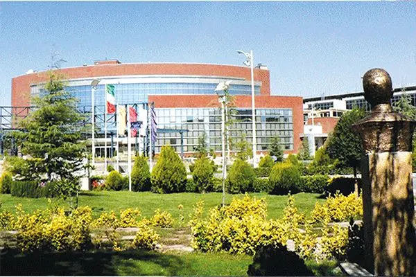 بوی پیشرفت از دستگاه‌های دولتی نمی‌آید