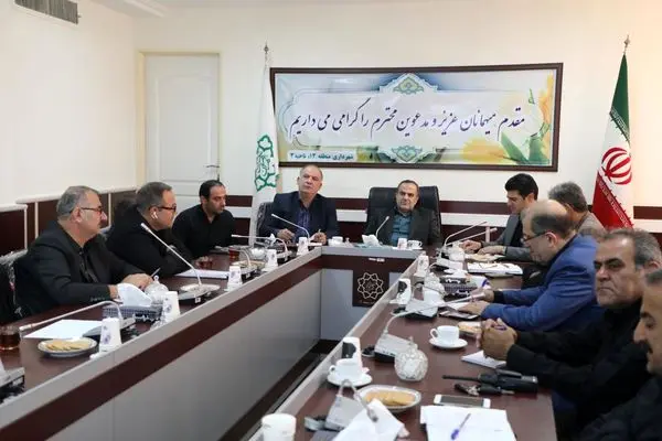 بهره گیری از خیرین منطقه۱۳ برای حمایت از دانش آموزان کم بضاعت